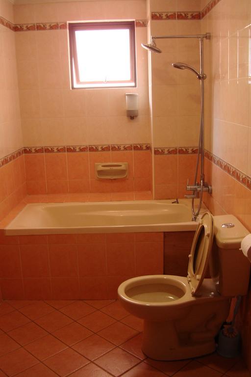 Dorcas Service Apartment - Marina Court Kota Kinabalu Ngoại thất bức ảnh